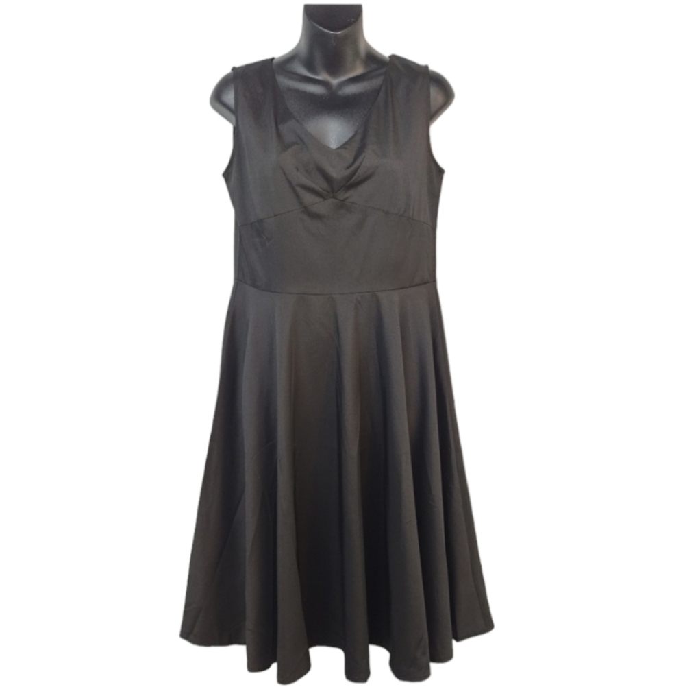 Sucrefas Women's Black Fit & Flare V-Neck Sleeveless Dress Size M NWT